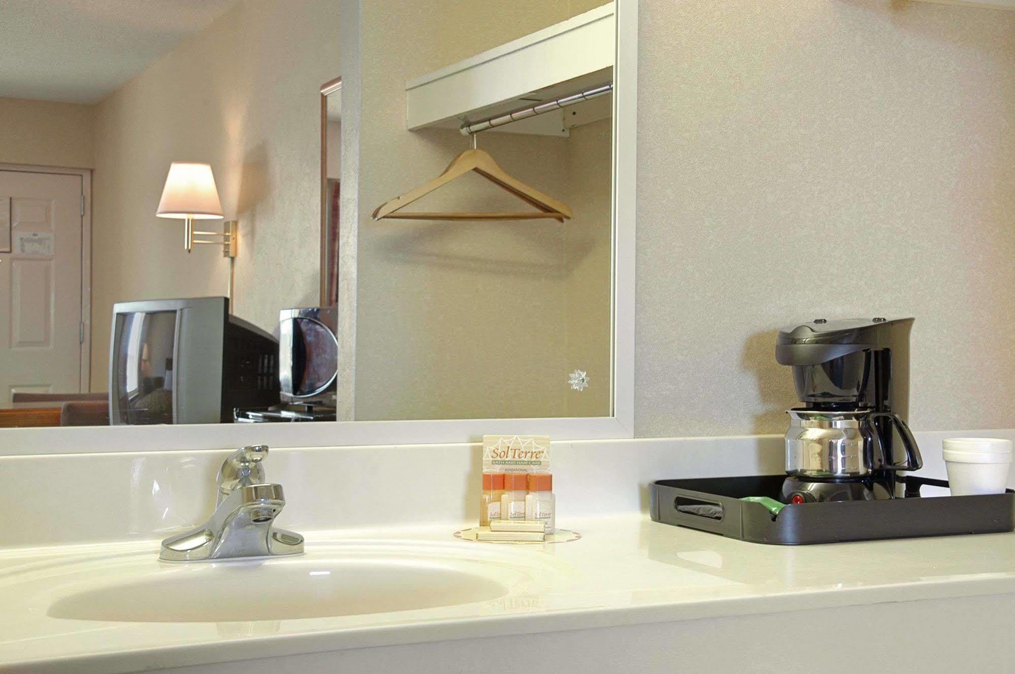 Days Inn By Wyndham Apple Valley Pigeon Forge/Sevierville Habitación foto